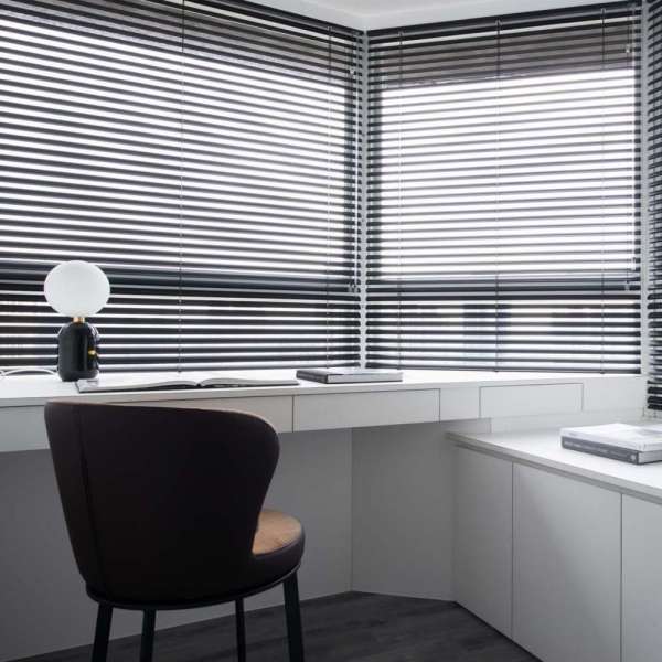 Interiérová horizontálna žalúzia